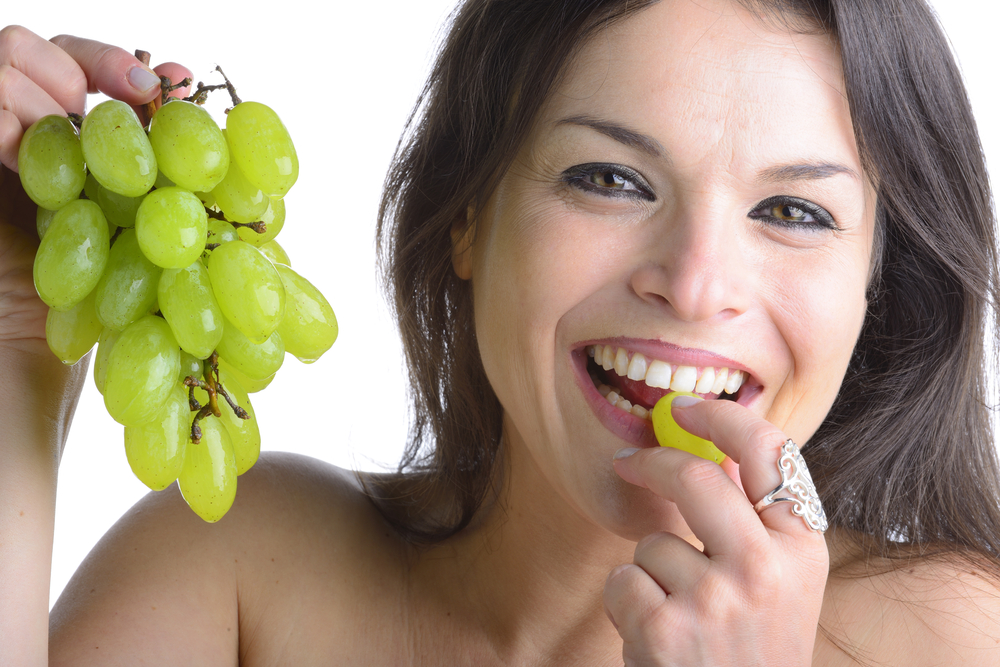 Grapes do wonder for your Teeth and Help fight tooth decay