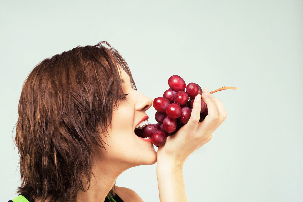 Grapes do wonder for your Teeth and Help fight tooth decay