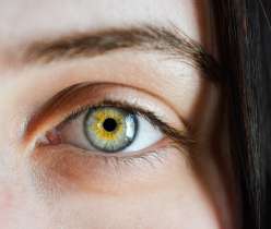 Best Home Remedies For Keeping Eyes Healthy