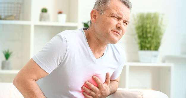 symptoms of a heart attack in males